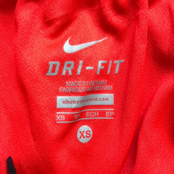 Super cute athletic nike shorts!! - Picture 4 of 4